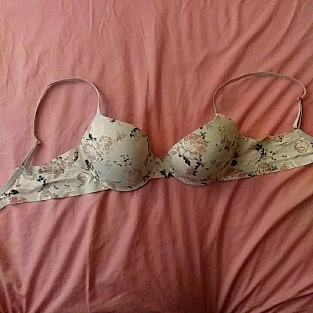Vince Camuto 36C Floral Gray Bra